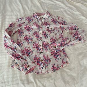 Super cute Abercrombie & Fitch floral button up🌺